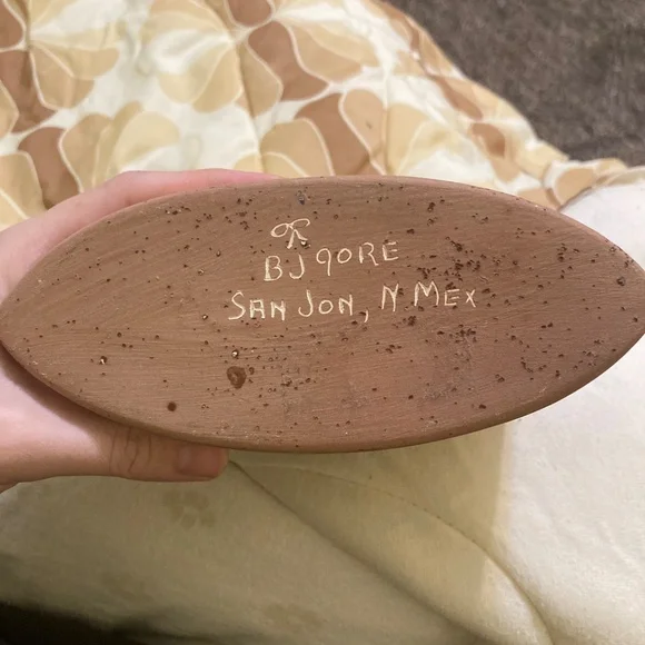 Signed pottery piece - Picture 4 of 5